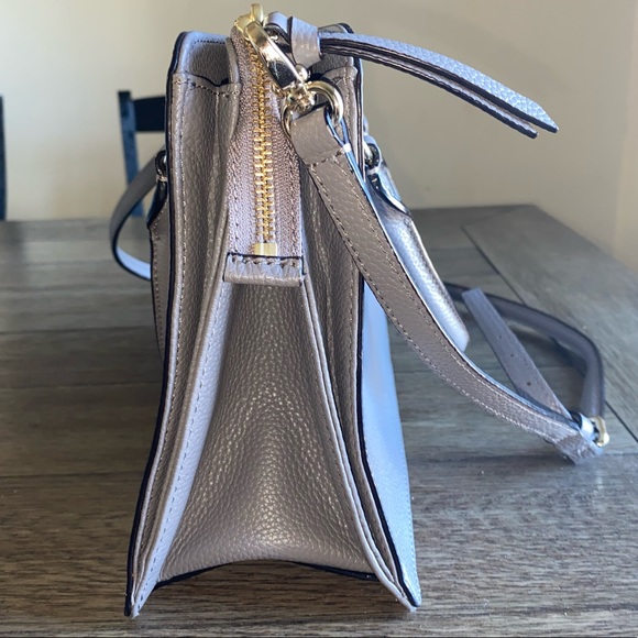 Hare Grey Kate Spade Purse - Picture 2 of 15